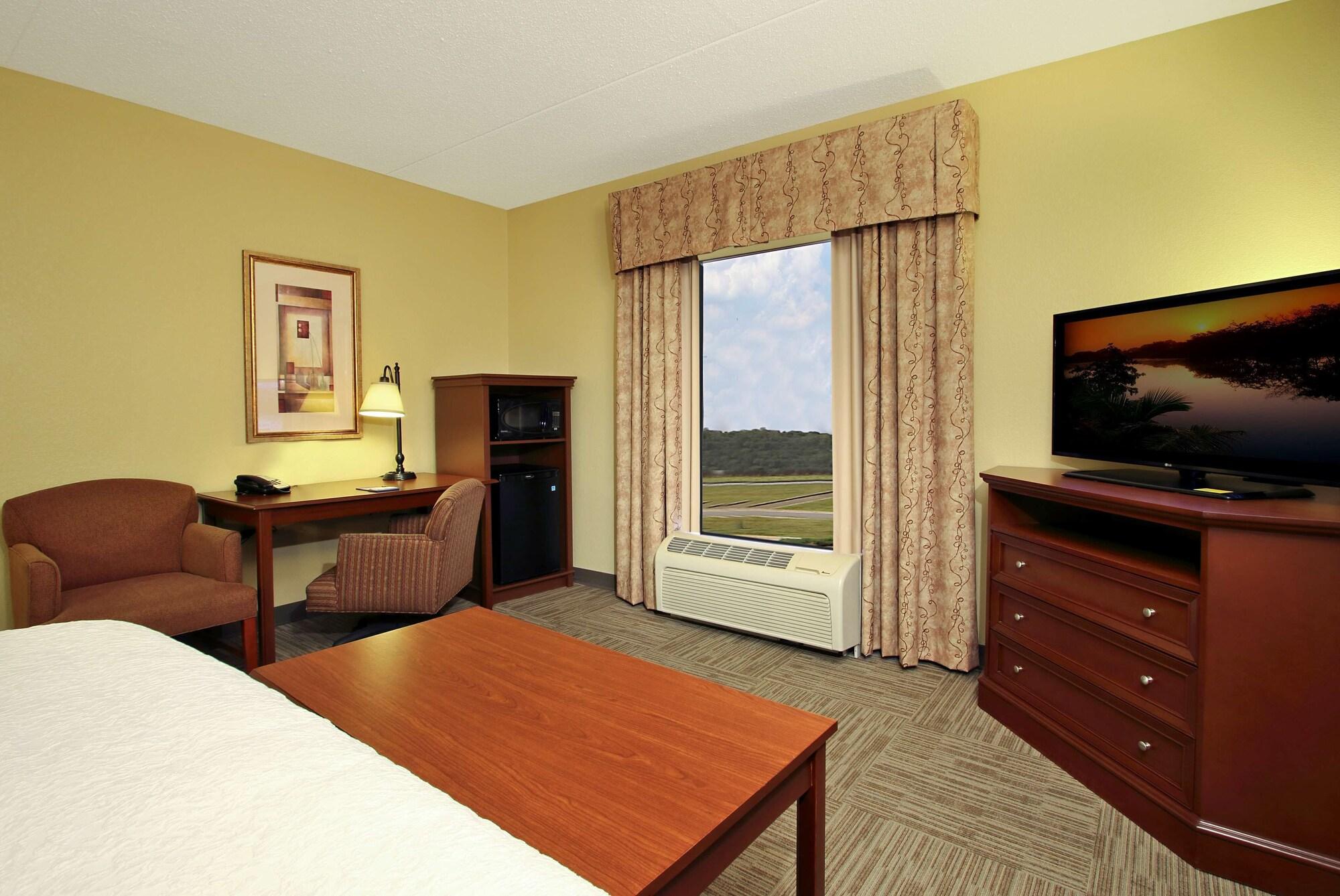 Hampton Inn & Suites Madisonville Exterior foto