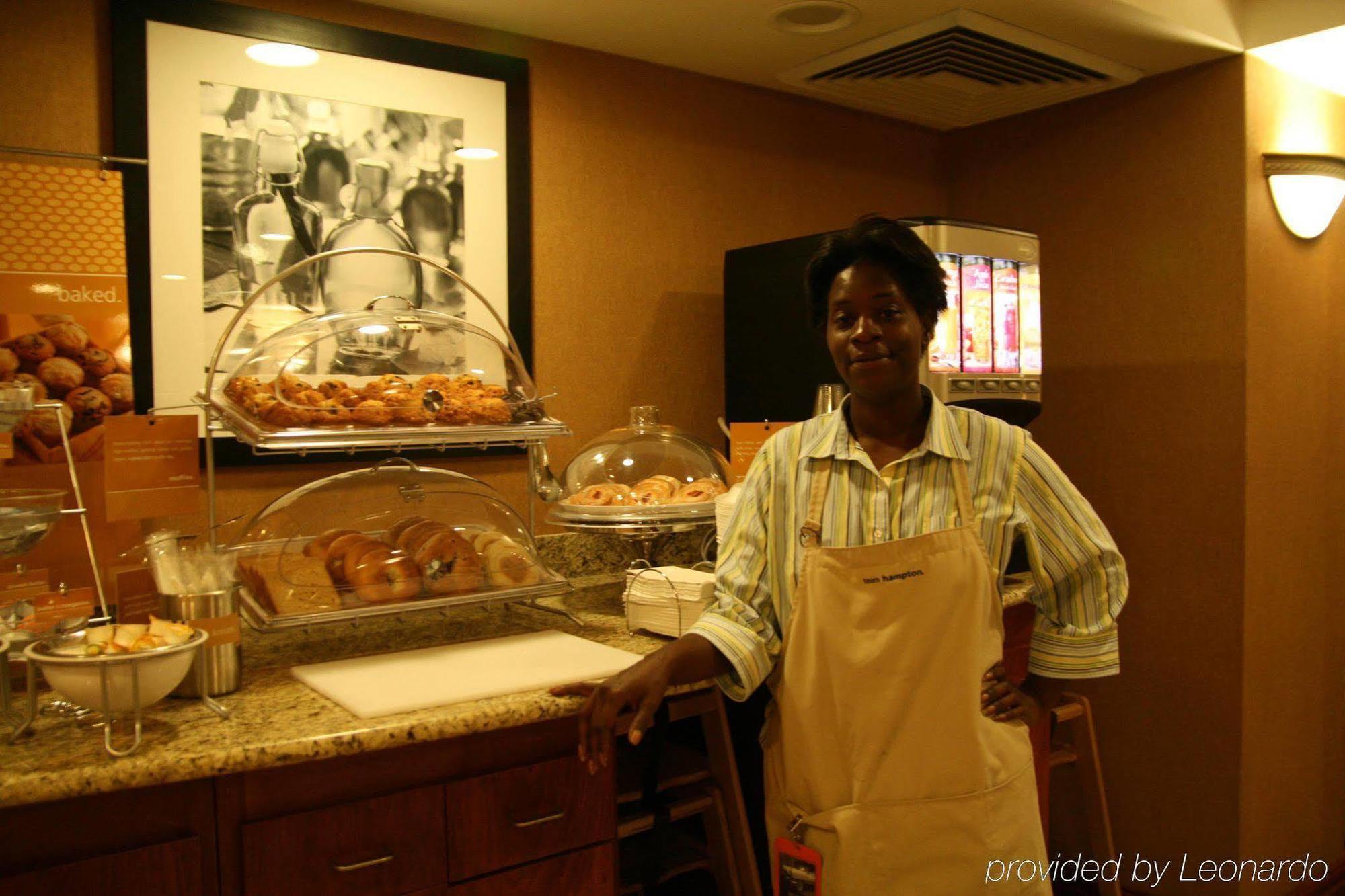 Hampton Inn & Suites Madisonville Restaurant foto